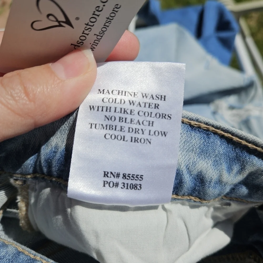 NWT Eunina light wash Codi Super High Rise Dad Jean size 9/29 - Picture 9 of 9